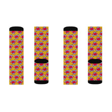 Load image into Gallery viewer, Dub-Dub Beetle Cartoon Socks